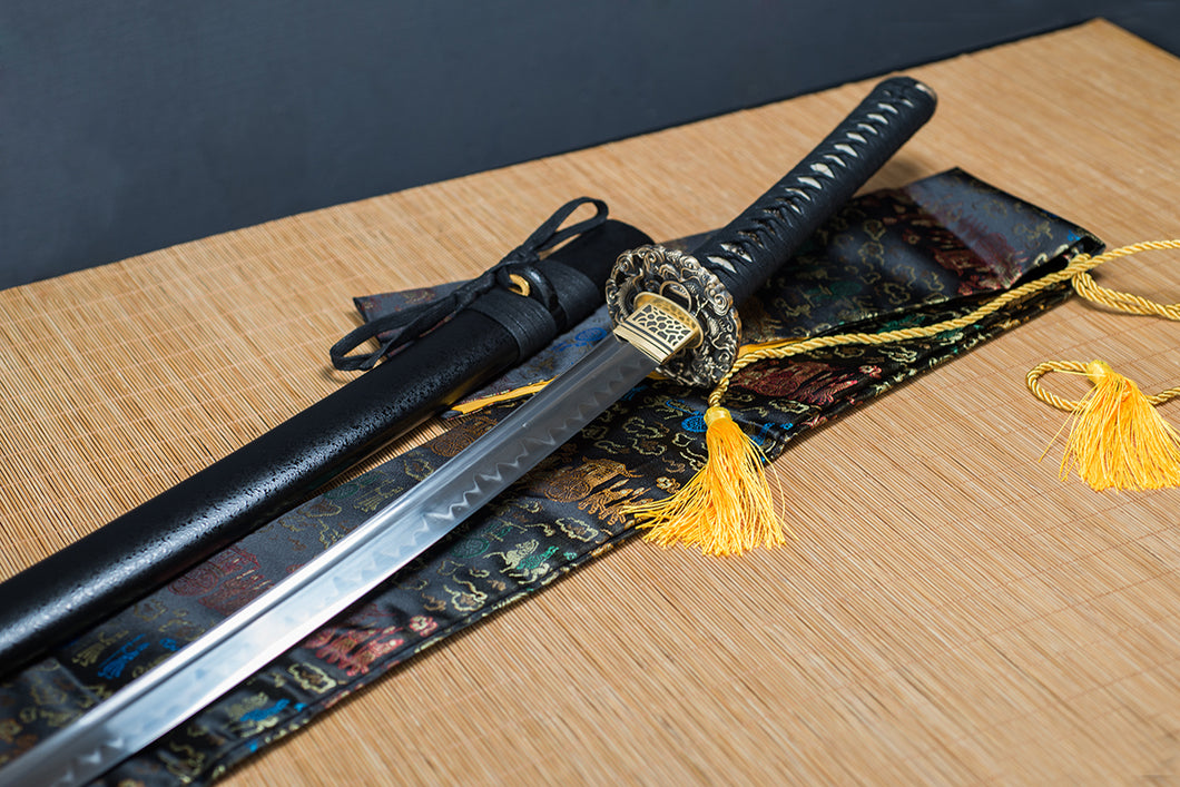 Hand Forged Japanese Samurai Sword Full Tang 1095 Clay Tempered sharpened Brass Dragon Fitting Real hamon Katana Sword